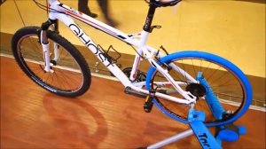 Датчик скорости и частоты вращения педалей Garmin обзор