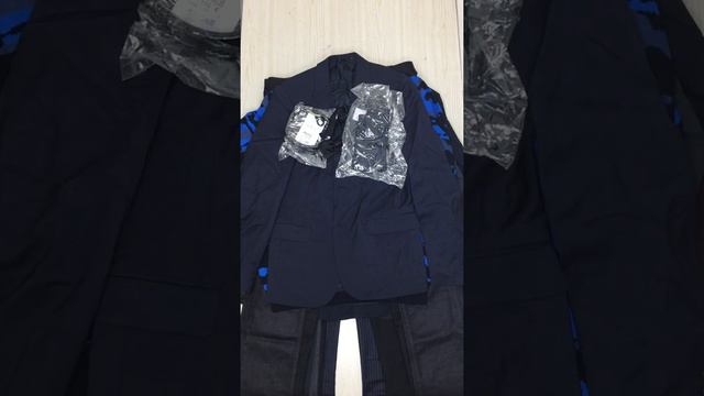 Одежда оптом. Мужская одежда ZAPA. Цена 17,98 евро/шт. 35 единиц. смотреть онлайн