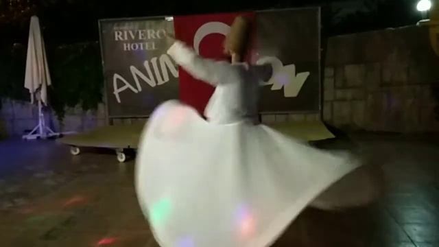 Турция, Кемер. Анимация в отеле Residence Rivero. Танец Дервиша. Май 2019 г. смотреть онлайн