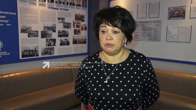 С 1 декабря на Южном Урале ввели обязательную вакцинацию студентов и пенсионеров смотреть онлайн