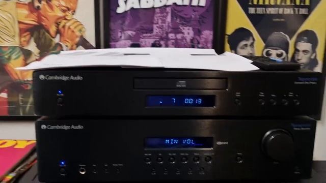 Cambridge Audio SR10 Amplifier & CD5 CD Player смотреть онлайн