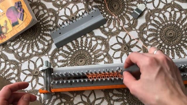 резинка 1*1 на машинке ИВУШКА вязание смотреть онлайн