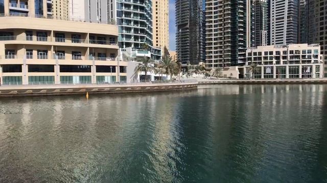 Dubai Marina Promenade Walk L Day Views Of Dubai Marina