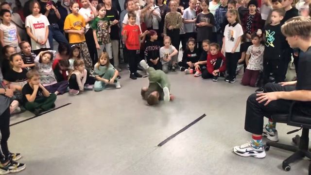 Дети танцуют хип хоп батлы смотреть онлайн