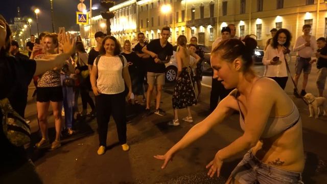 ПИТЕР ОТОРВАЛСЯ ПОД ГРОМКУЮ МУЗЫКУ С МАШИНЫ! ТУСА НА АЛЫЕ ПАРУСА. РЕАКЦИИ НА АВТОЗВУК. смотреть онлайн