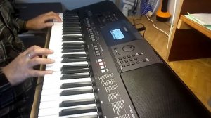 Первая музыка на синтезаторе