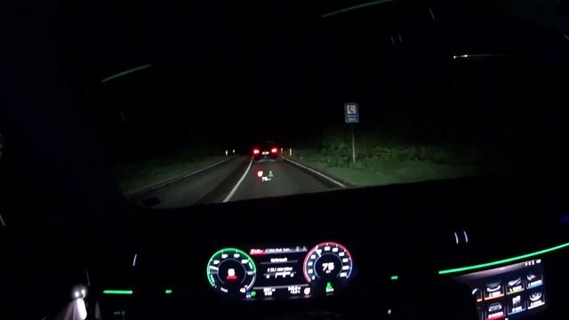 2019 Audi e-tron - night drive+Matrix-LED-Scheinwerfer смотреть онлайн
