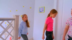 СМОЖЕТ МАРГАРИТА И ВИОЛА УГОВОРИТЬ ПОДРУЖКУ ПОЙТИ С НИМИ В ЛАГЕРЬ?