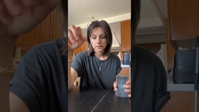 ТОЧКА ИЛИ ПАУЗА ??#гаданиетаро #таро #гаданиенакартах смотреть онлайн