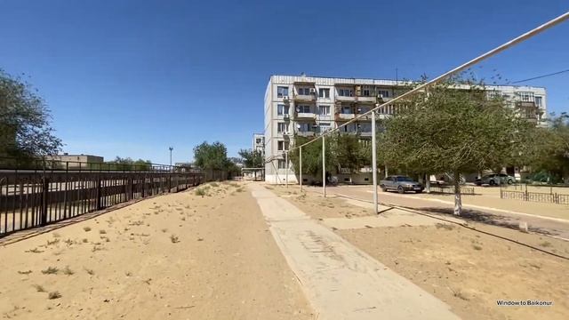 Прогулка по улице Мира, Байконур смотреть онлайн