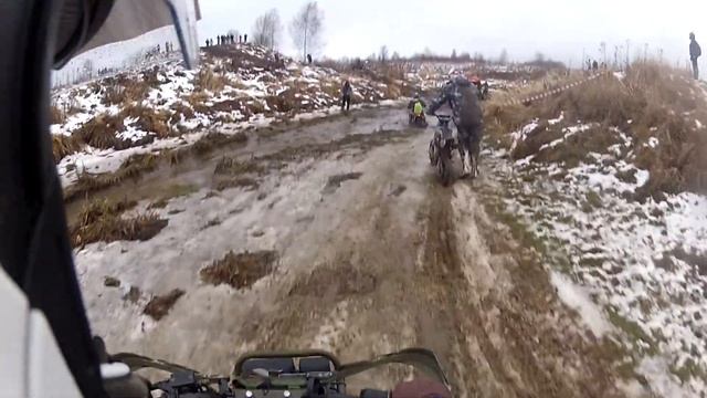 Медведь-шатун 2015 (илистый ручей) смотреть онлайн