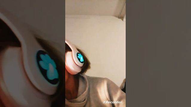 это тРеш... И зачем придумали хейтеров? Посмотрела видео хейтера и поняла что бывают видео хуже мои смотреть онлайн