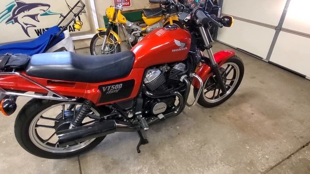 1984 Honda Ascot VT500 Start Up смотреть онлайн
