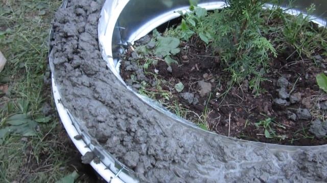 Клумба своими руками из бетона