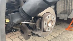 Mercedes A Class (W176) Rear brake pads change.