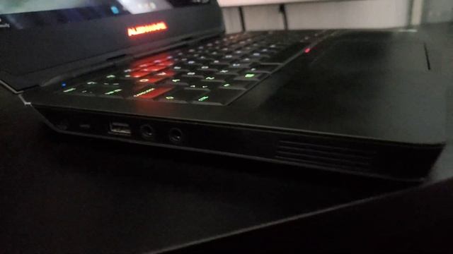 Dell Alienware 13 R2 (i7 Gen 6 + GTX 960M) смотреть онлайн