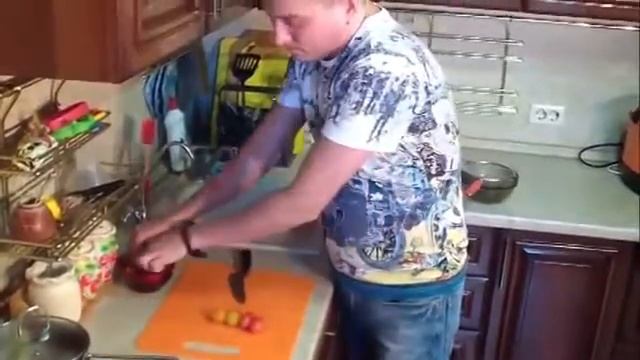 Готовим по Белановски - Салат с раковыми шейками смотреть онлайн