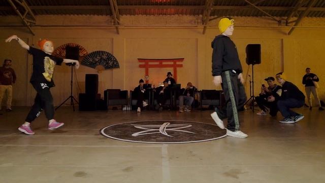 KIDZ (до года) ↔ Round 1 ↔ 1'4 ↔ BREAK RAVE CYPHER #breakrave #bmvideo смотреть онлайн