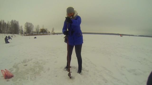 Соревнования по ловле рыбы на мормышку со льда или как мы отобрались на область!!! смотреть онлайн