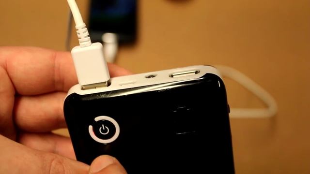 4 Cell USB Battery Power Box with dual 2.1 amp USB power ouput ports. смотреть онлайн