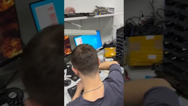 Майнинг - ферма на 12.000 видеокарт. Откуда на Авито видеокарты. Часть 2 #nvidia #amd смотреть онлайн