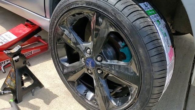 Installing 18 inch Ford Edge Wheels on a 2005 Ford Focus-Episode 55 смотреть онлайн
