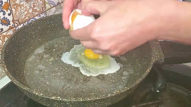 ЯИЧНИЦА ГЛАЗУНЬЯ БЕЗ МАСЛА смотреть онлайн