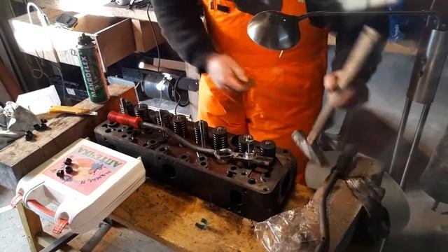 замена маслосьёмных колпачков. смотреть онлайн