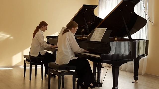 С. Рахманинов "Весенние воды" обр. И. Цыганкова исп. Фефелова Мария, Бубина Ксения смотреть онлайн