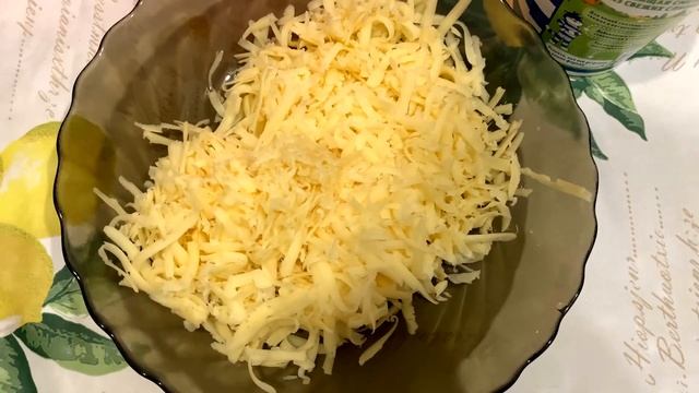 Лосось со сметаной и сыром / Рецепт приготовления красной рыбы в духовке смотреть онлайн