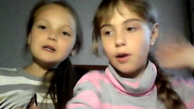 Мы с подругой Кариной снимаем видео челлендж нарисуй своего друга закрытыми глазами!!) смотреть онлайн