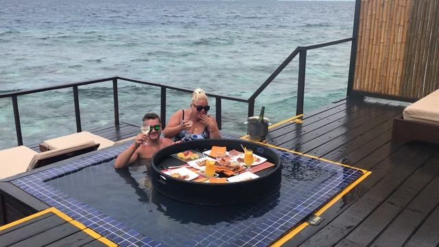 2022-10-31 смотреть онлайн