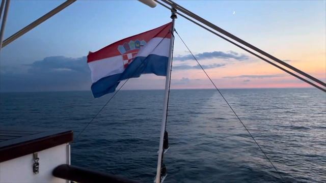 The Golden Horizon, TRADEWIND VOYAGES смотреть онлайн