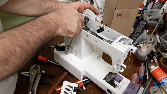 FIF Nähmaschine - Modell NM 900 - Maschine ausbauen - Teil 4 - فك كامل للماكينة смотреть онлайн