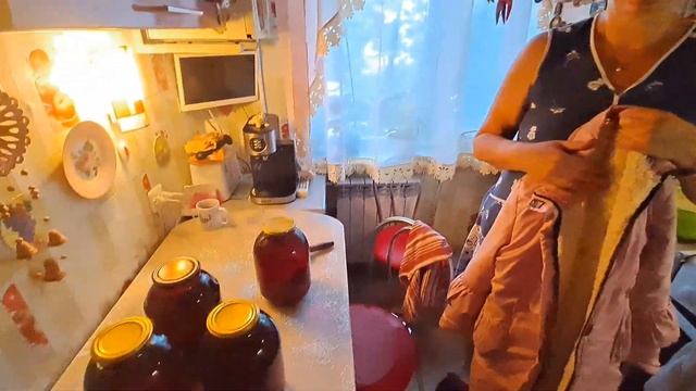 Закрываю компот из вишни?Самые вкусные блины с начинкой??? смотреть онлайн