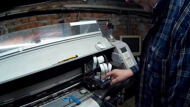 Моем головы на Mimaki Jv3-160sp... смотреть онлайн