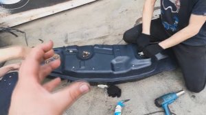 Пластиковый бак на Pajero3 и немного страшного.