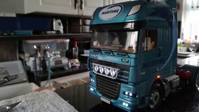 1/24 Italeri trucks DAF XF Curtain Side