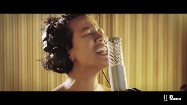 Joe Bonamassa - Riding With The Kings - From Live At The Greek Theatre [Bonus Feature]