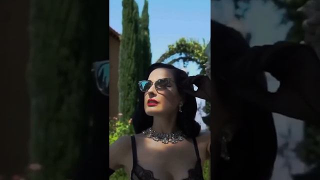 Сегодня Дите фон Тиз исполнилось 50 лет, а выглядит она просто шикарно! #shorts смотреть онлайн