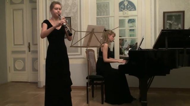 Р.Шуман 2 романса Исп.Мария Кожина-фортепиано и Александра Задворьева-гобой смотреть онлайн