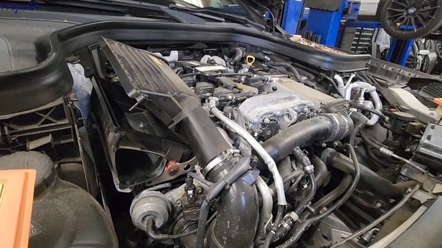 MERCEDES GLC300 X253 4MATIC ENGINE MOTOR AIR FILTER HOW TO SERVICE CHANGE REPLACEMENT PROCEDURE