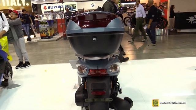 2015 Keeway Goccia 50 Scooter - Walkaround - 2014 EICMA Milan Motorcycle Exhibition смотреть онлайн