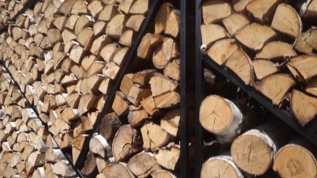 Анонс видео "Барбекю комплекс на даче своими руками" смотреть онлайн