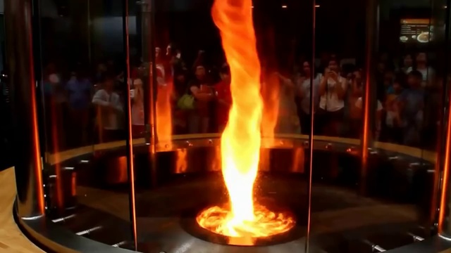 Детям продемонстрировали огненный торнадо смотреть онлайн