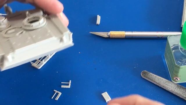 Building the New Tamiya 1/48 M1A2 Abrams main battle tank смотреть онлайн
