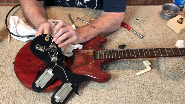 EP #5 Mid 60s Gibson Melody Maker смотреть онлайн