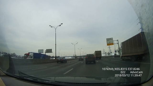 Nissan Teana vs Ford Focus МКАД смотреть онлайн