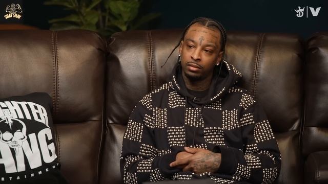 21 Savage Reacts To Snoop Dogg Receiving $45K For A Billion Streams | CLUB SHAY SHAY смотреть онлайн