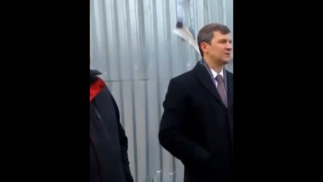 "Нужно, чтобы было тихо и спокойно" - любимая песня чиновников (авторский ремикс). смотреть онлайн